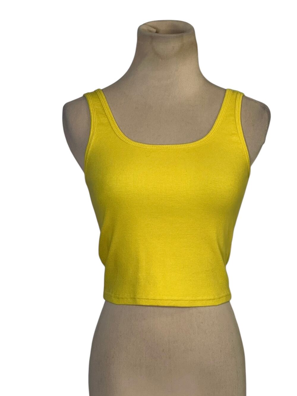Me to We yellow ribbed crop tank top size Small